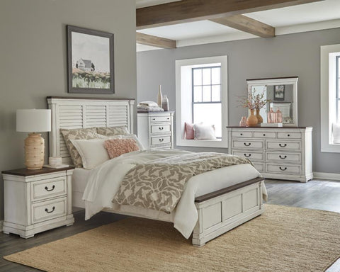 White / 4 Pc. Bed, Dresser, Mirror, Nightstand / Queen