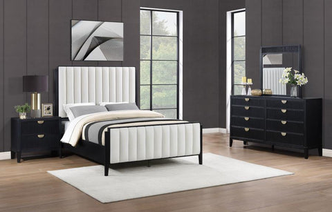 Black / 4 Pc. Bed, Dresser, Mirror, Nightstand / California King