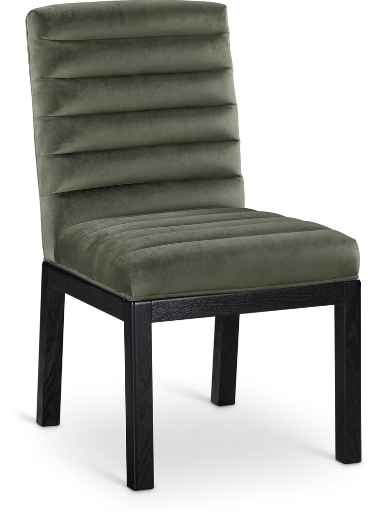 Evelyn - Dining Chair With Black Legs