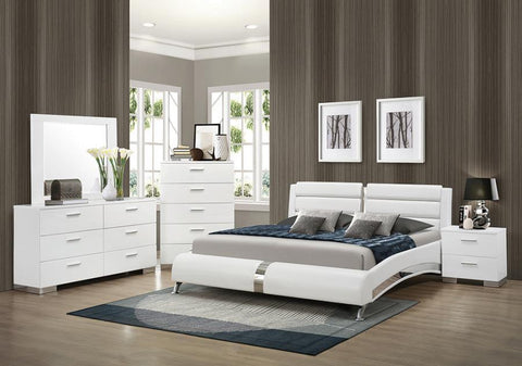 White / 4 Pc. Bed, Dresser, Mirror, Nightstand / King