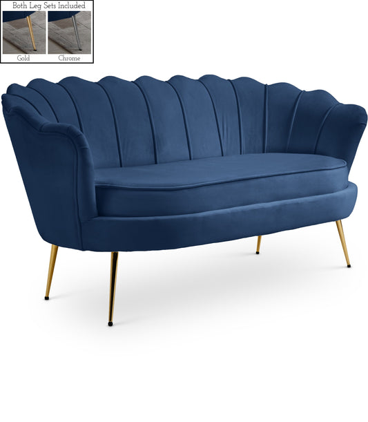 Gardenia - Loveseat