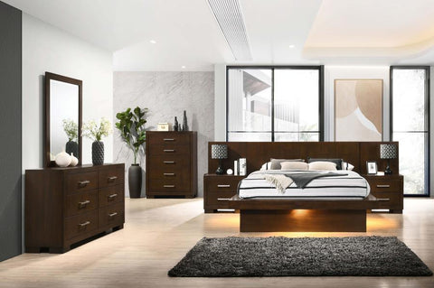 Dark Brown / 5 Pc. Bed, Dresser, Mirror, 2 Nightstands / Queen