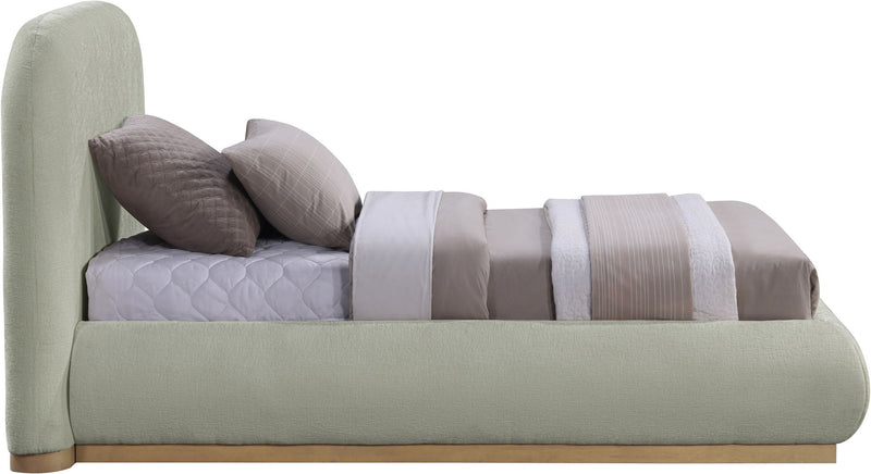 Vaughn - Chenille Bed With Natural Base