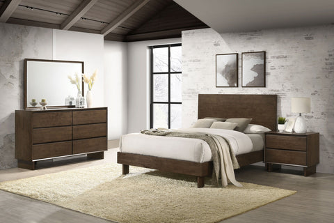 Dark Brown / 4 Pc. Bed, Dresser, Mirror, Nightstand / Queen