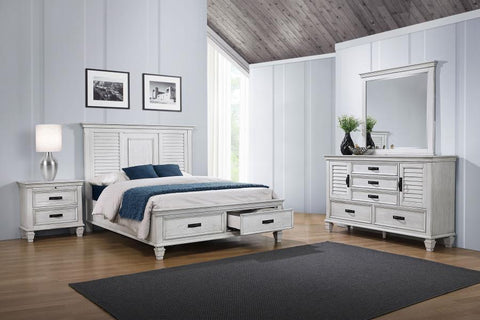 White / 4 Pc. Bed, Dresser, Mirror, Nightstand / King