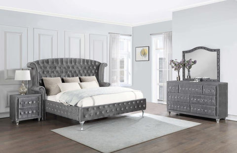 Dark Gray / 4 Pc. Bed, Dresser, Mirror, Nightstand / Queen