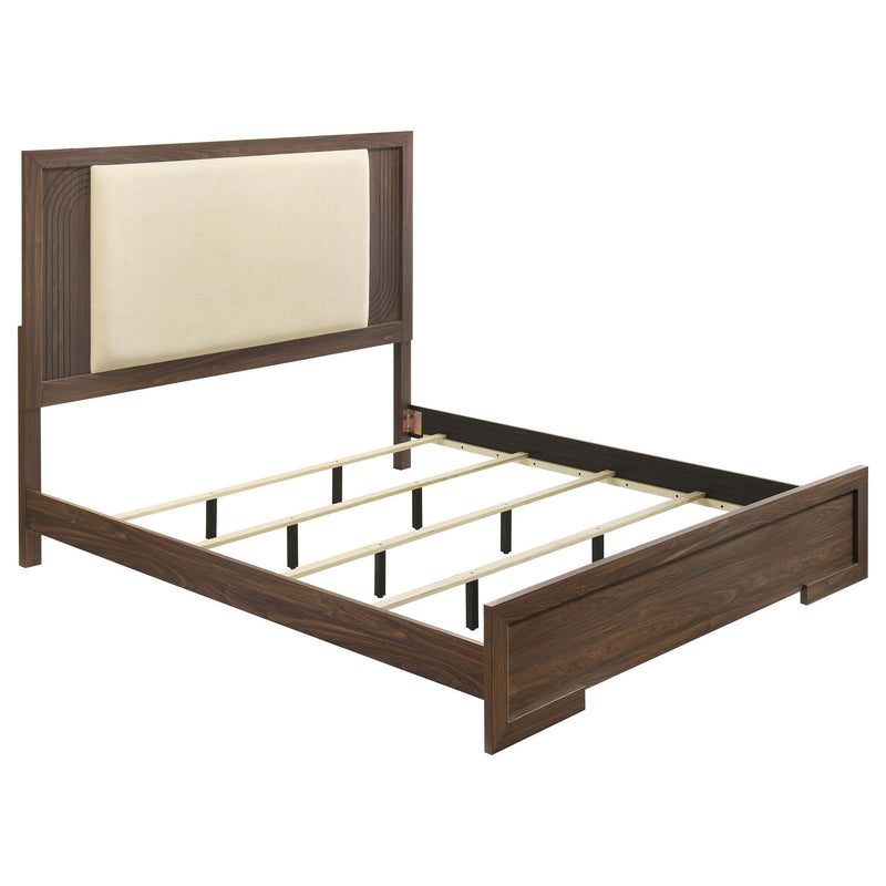 Etienne 5-piece Eastern King Bedroom Set Walnut