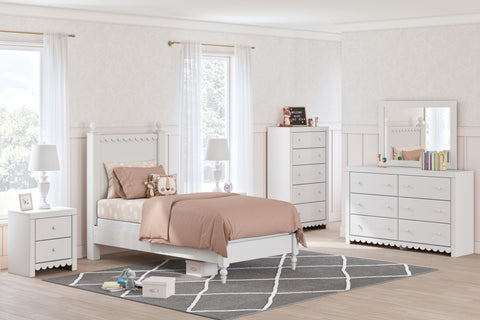 White / 5 Pc. Bed, Dresser, Mirror, Chest / Twin