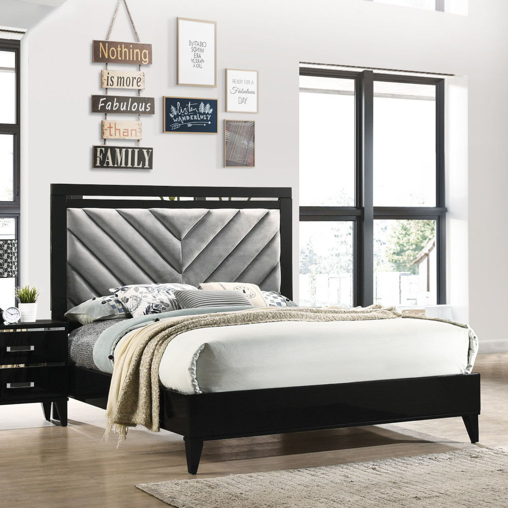 Chelsie - Bed