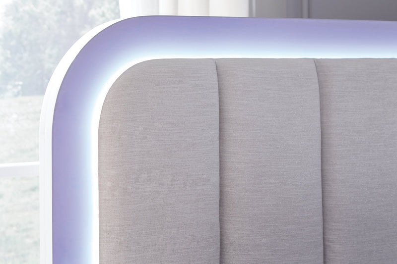 Jarlee Upholstered Bed