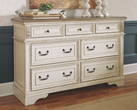 White / Dressers / 7 Drawers