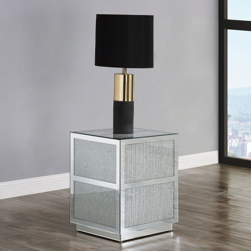 Noralie - 18" End Table With Faux Diamonds - Mirrored