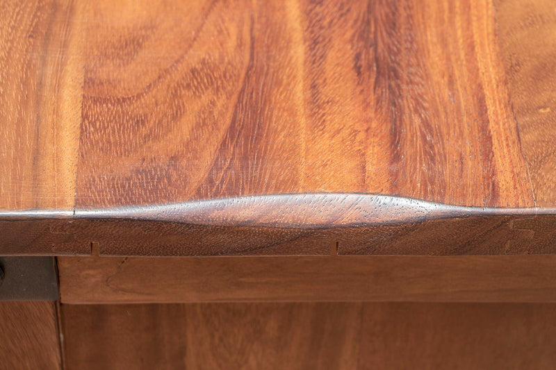 Parota II - Table