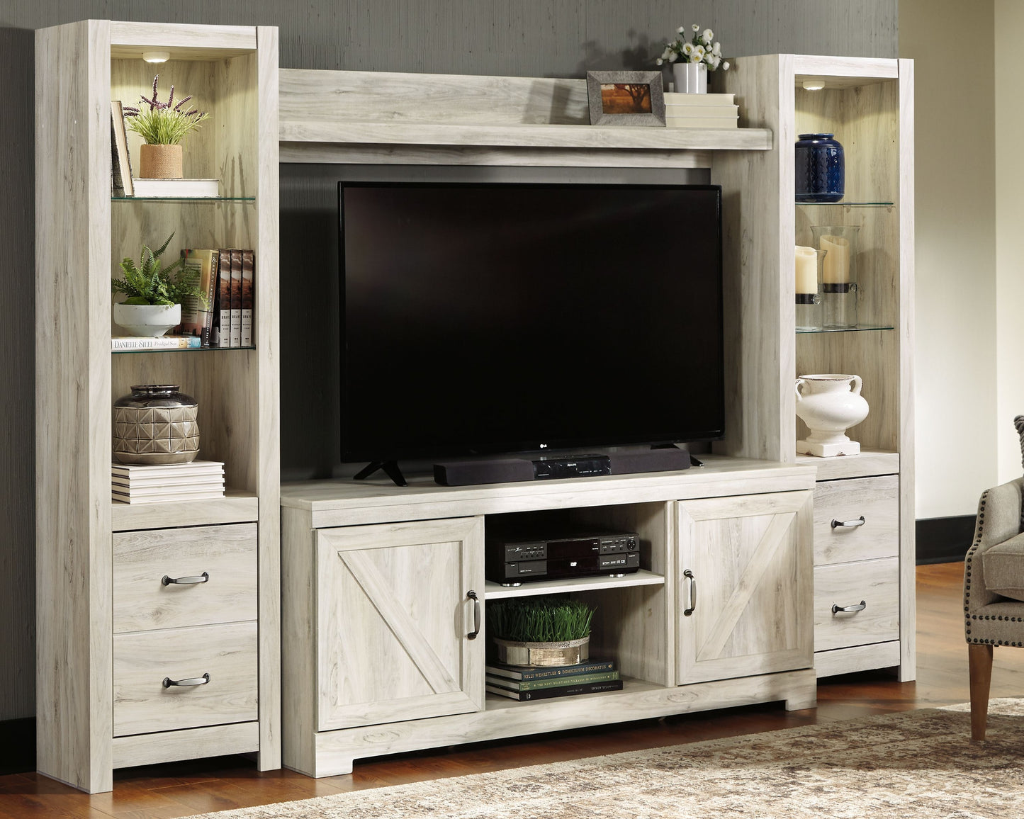 Bellaby - Entertainment Center