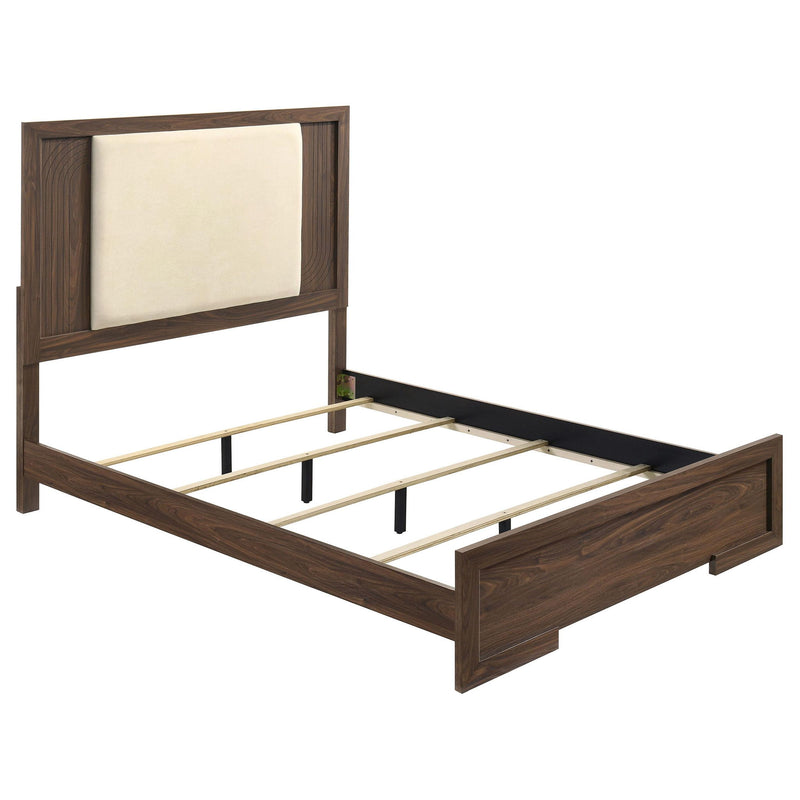 Etienne 4-piece Queen Bedroom Set Walnut
