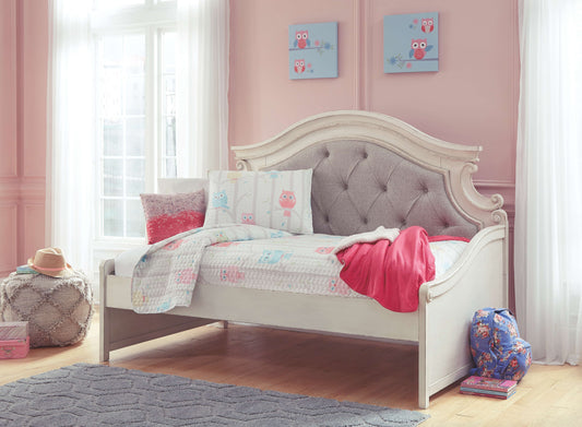 Realyn - Chipped White - Twin Day Bed with Storage