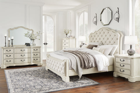 White / 6 Pc. - Bed, Dresser, Mirror, Chest / Queen