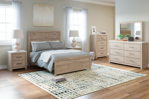 Light Brown / 5 Pc. Dresser, Mirror, Chest, Panel Bed / Queen