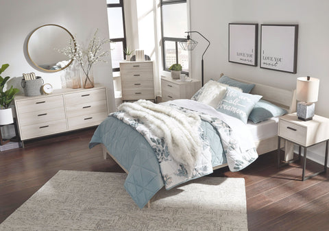 Beige / 3 Pc. Bed, Dresser / Full