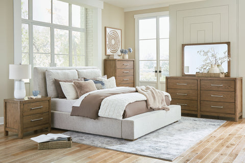 Light Brown / 5 Pc. Bed, Dresser, Mirror, Chest / Queen